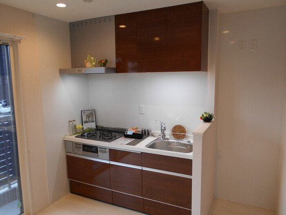 セシールカニハラ