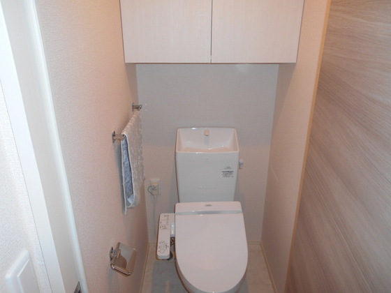 セシールカニハラ