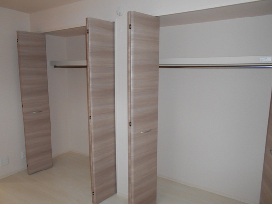 セシールカニハラ