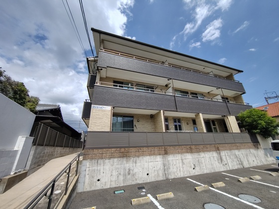 ファミーユブリズⅢ