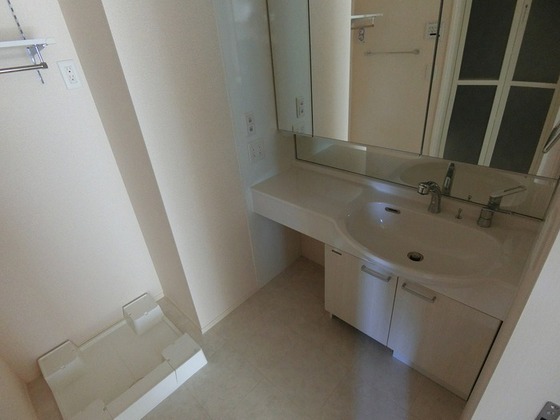 カーサあき亀山 A棟