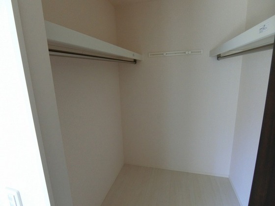 カーサあき亀山 A棟