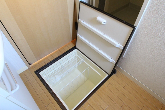 ユートピア今保B