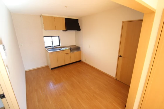 ユートピア今保B