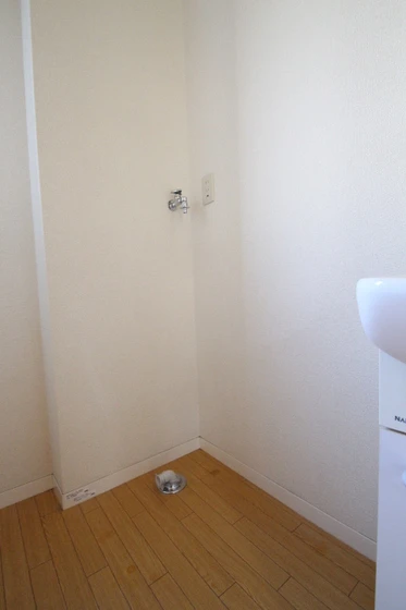 ユートピア今保B