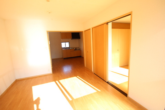 ユートピア今保B