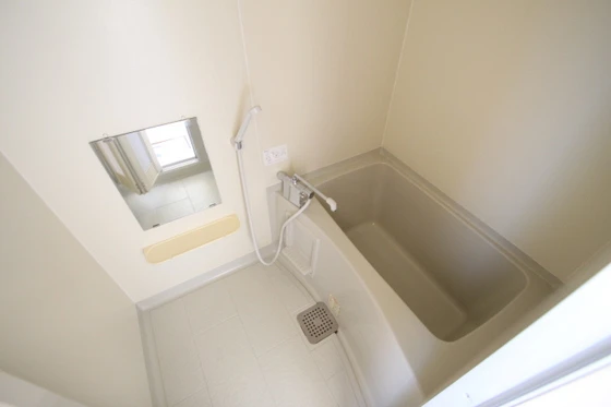 ユートピア今保B