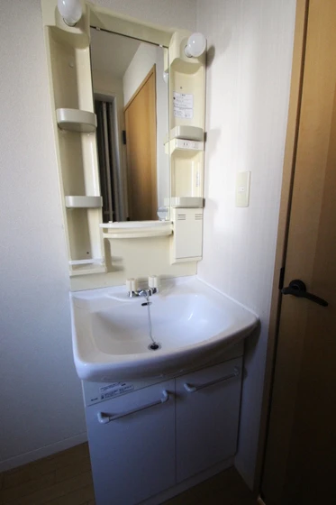 ユートピア今保B