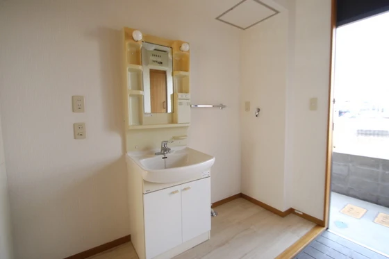 サンパティークB