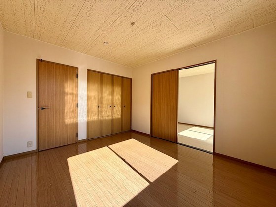 タウンハイツ山崎B