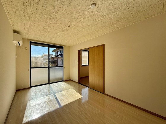 タウンハイツ山崎B