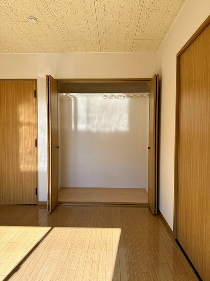 タウンハイツ山崎B