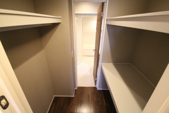 アズール牛田本町