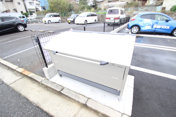 ユニヴァリィ長束西