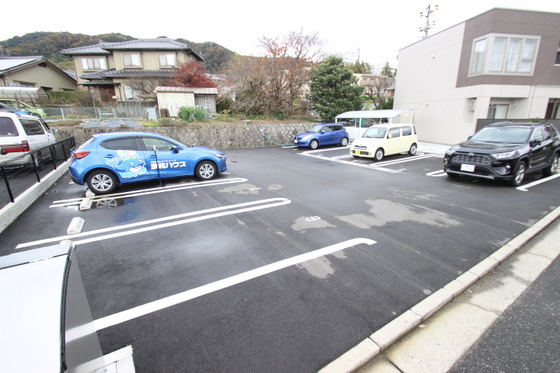 ユニヴァリィ長束西