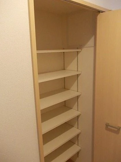 レジデンス下伊福 颯