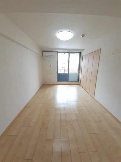 レジデンス下伊福 颯