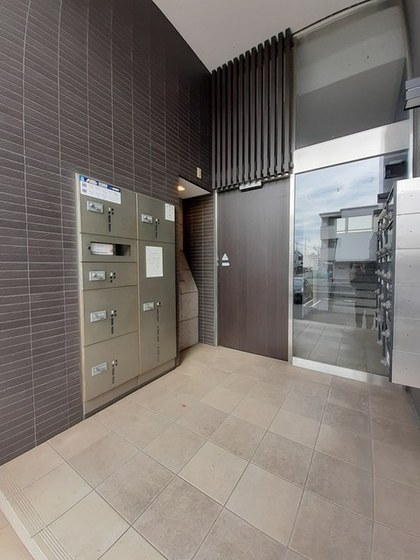 レジデンス下伊福 颯