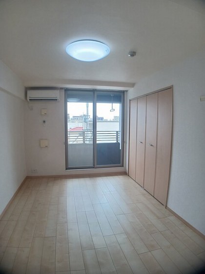 レジデンス下伊福 颯