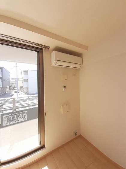 レジデンス下伊福 颯