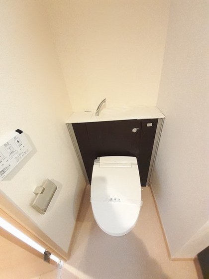 レジデンス下伊福 颯