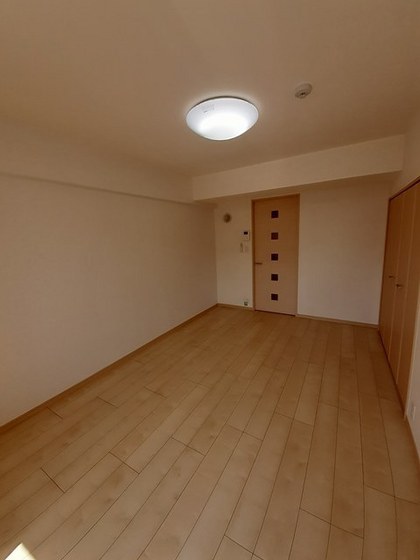 レジデンス下伊福 颯