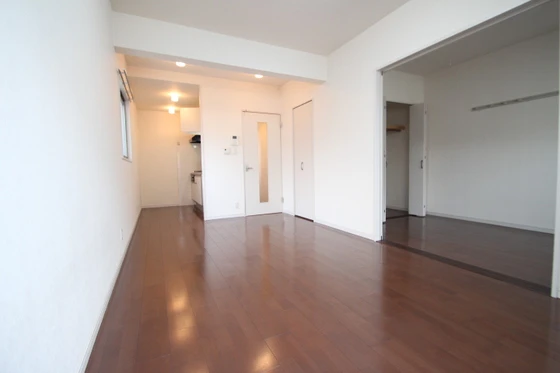 サウスコート西市