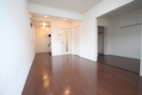 サウスコート西市