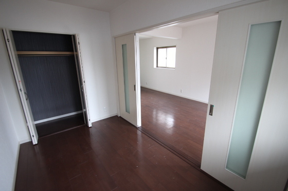 サウスコート西市