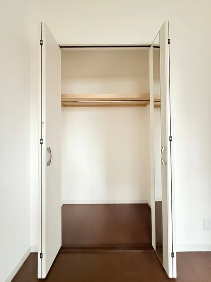 サウスコート西市