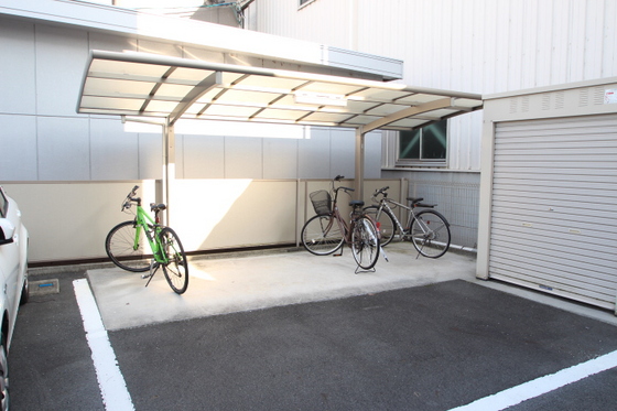 サウスコート西市