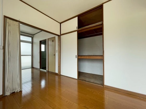 平和マンション