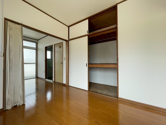 平和マンション