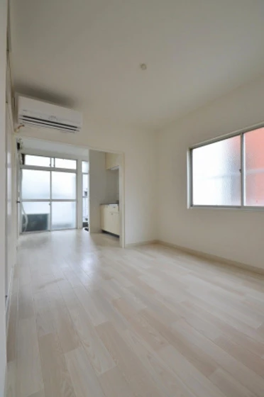 平和マンション