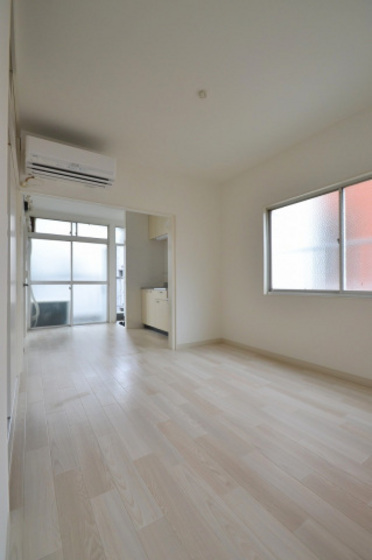 平和マンション