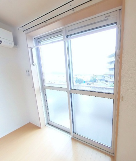 シャーメゾン・メイホウ