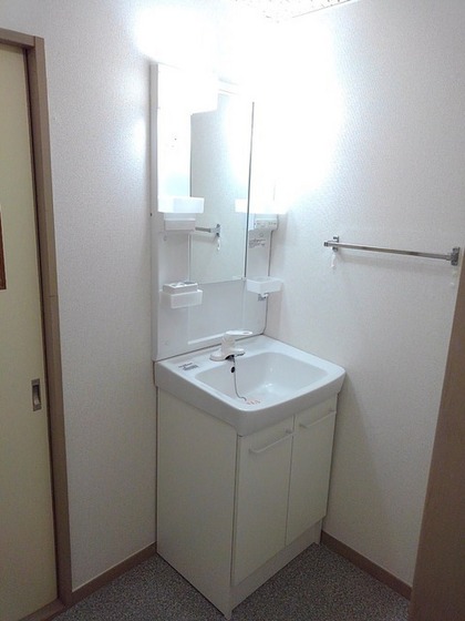 エルディム落合南B