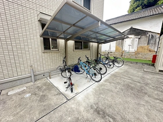 ヴェールビレッジ三戸