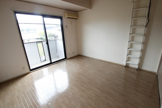 シーソン城泉 A棟