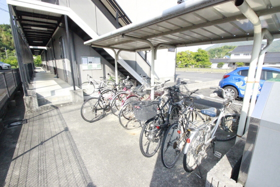 シーソン城泉 A棟