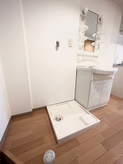 コウゴ・リヨービル