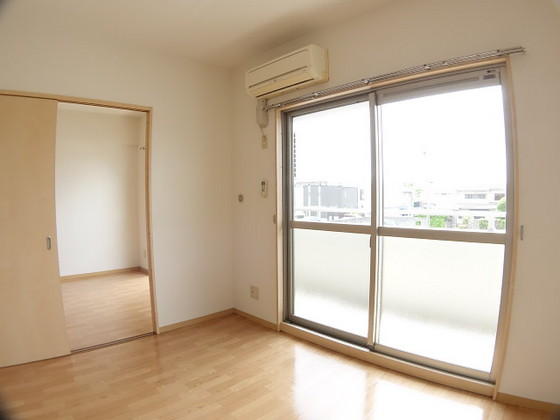 プレジール奥田