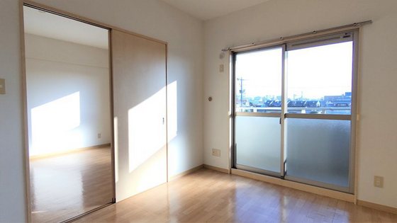 プレジール奥田