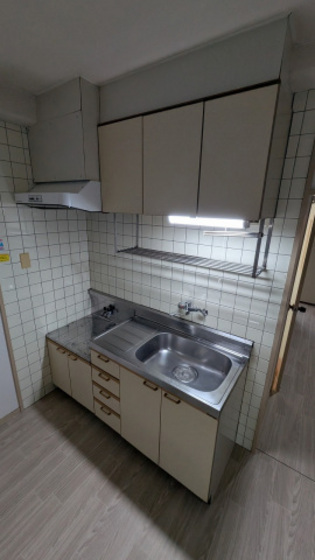 ロイヤル石田A棟