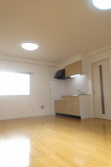 ロイヤル石田A棟