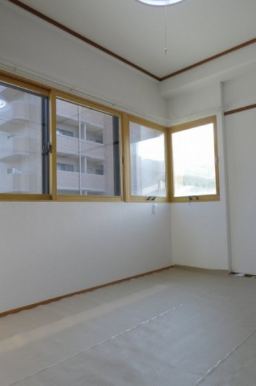 ロイヤル石田A棟