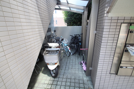 ロイヤル石田A棟