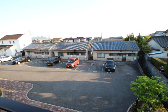 パインパレス G