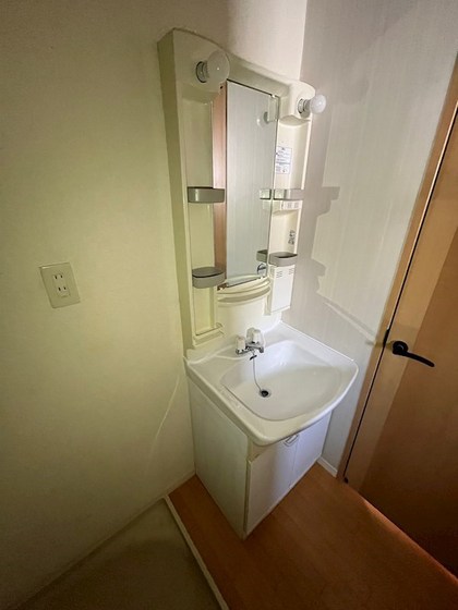 パインパレス G