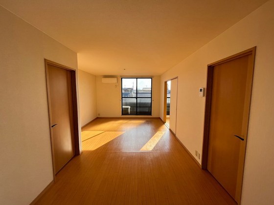 パインパレス G